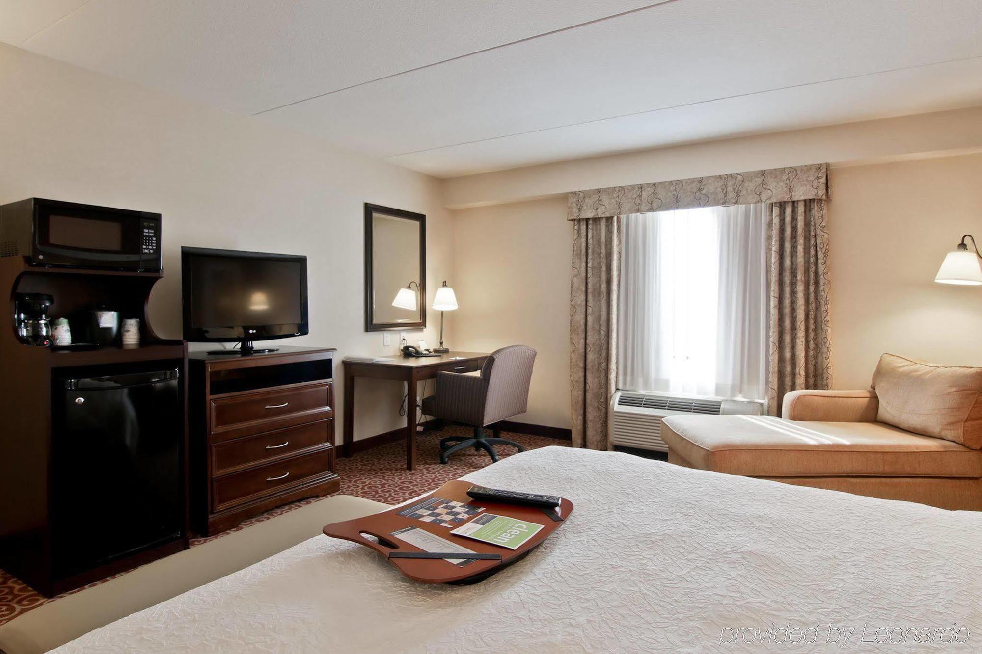 Hampton Inn By Hilton North Bay Exterior photo